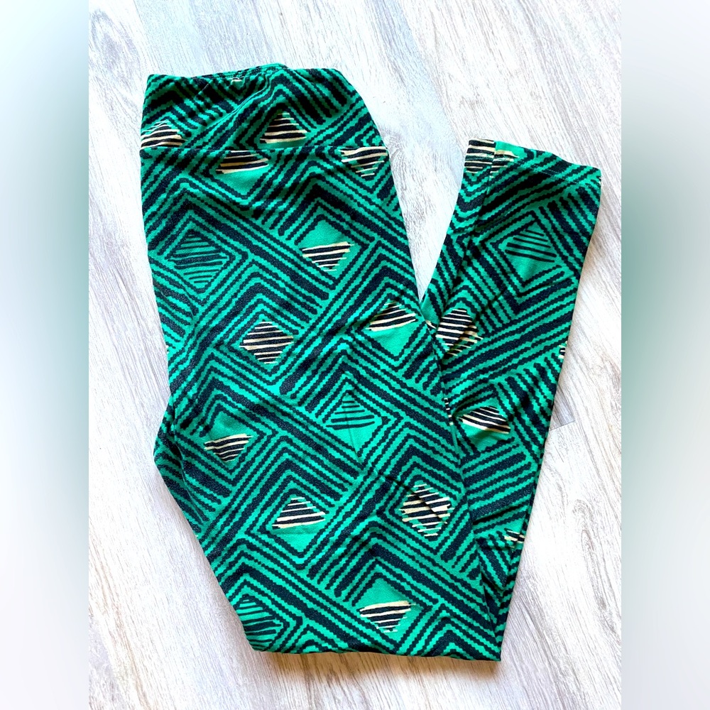 LuLaRoe Women’s Tall & Curvy Leggings